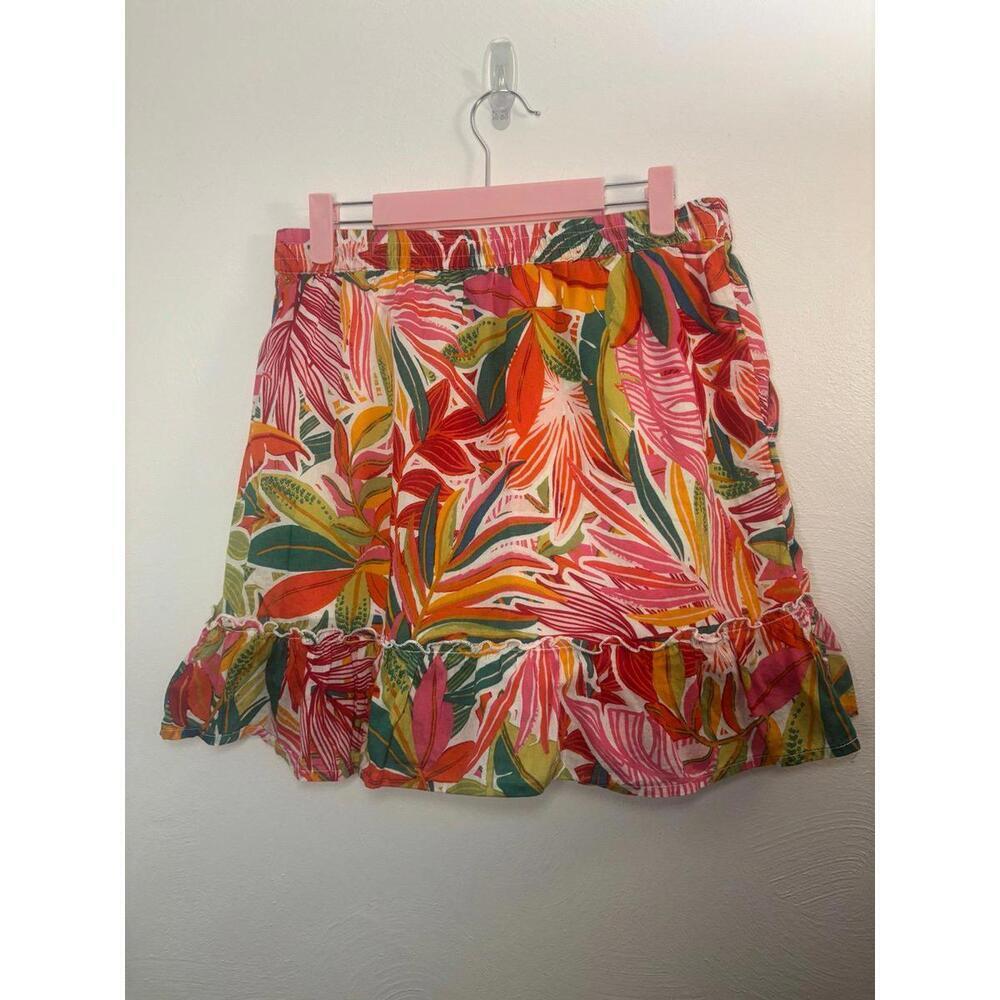 C&C California Floral Mini Skirt Size Medium - Picture 2 of 7